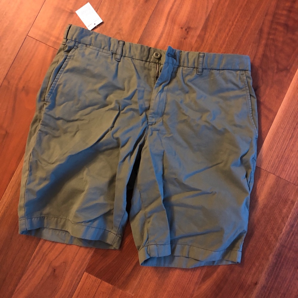 Men’s Uniqlo Olive Chino Shorts NWT